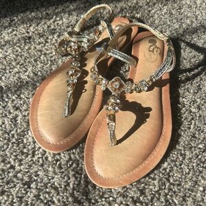 Elegant Tan and Gold Women's Sandals